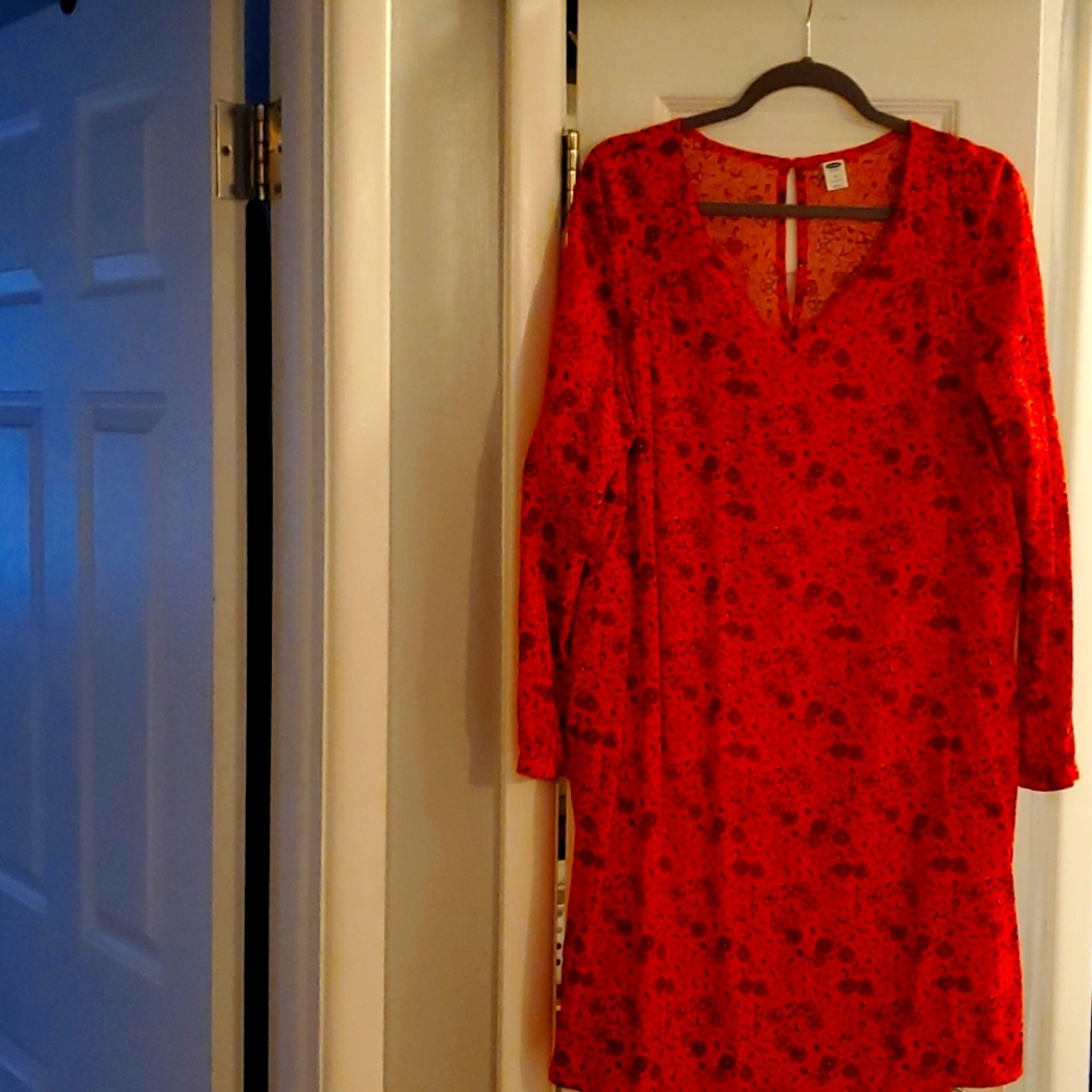 Womens floral dress sized medium with keyhole back